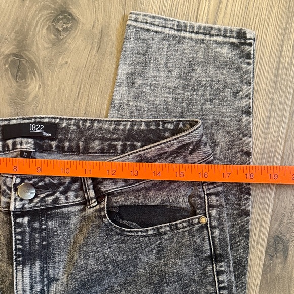 1822 Denim Charcoal Skinny Jeans - Picture 5 of 9